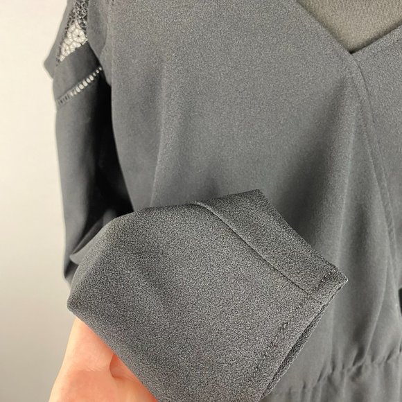 Cooper & Ella XS Cold Shoulder Sleeve V-Neck Top - Picture 4 of 11